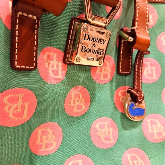 DOONEY  & BOURKE  Vintage ✨️ green and pink shoulder bag - Picture 9 of 9